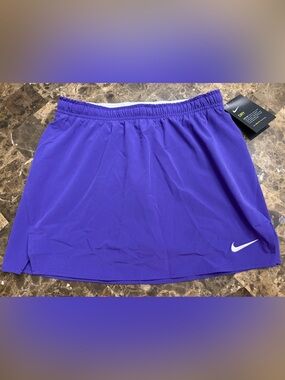 Nike dri-fit big girls scort size XL